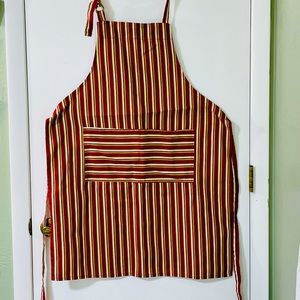Chefs Apron with pockets. Great colors.